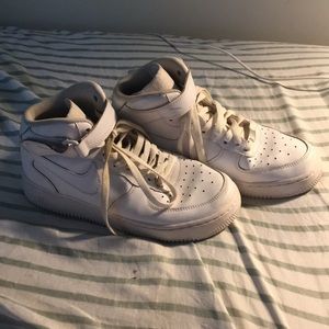 Nike Air Force Ones. Men’s 6 Women’s 8